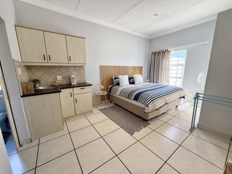 8 Bedroom Property for Sale in Long Acres Country Estate Western Cape